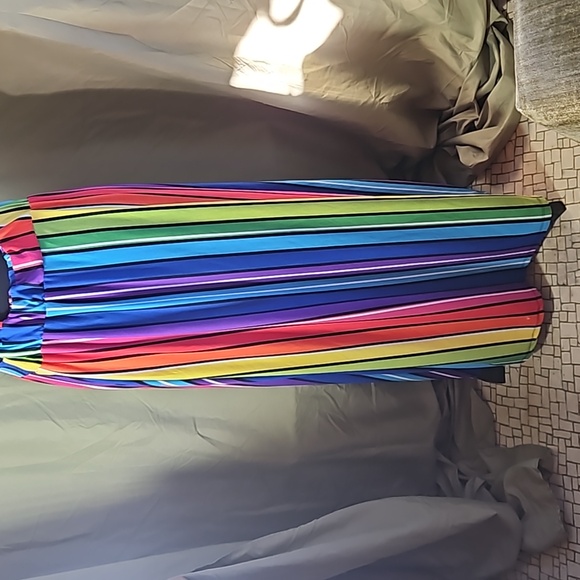 Love women's dress size medium - Picture 4 of 4